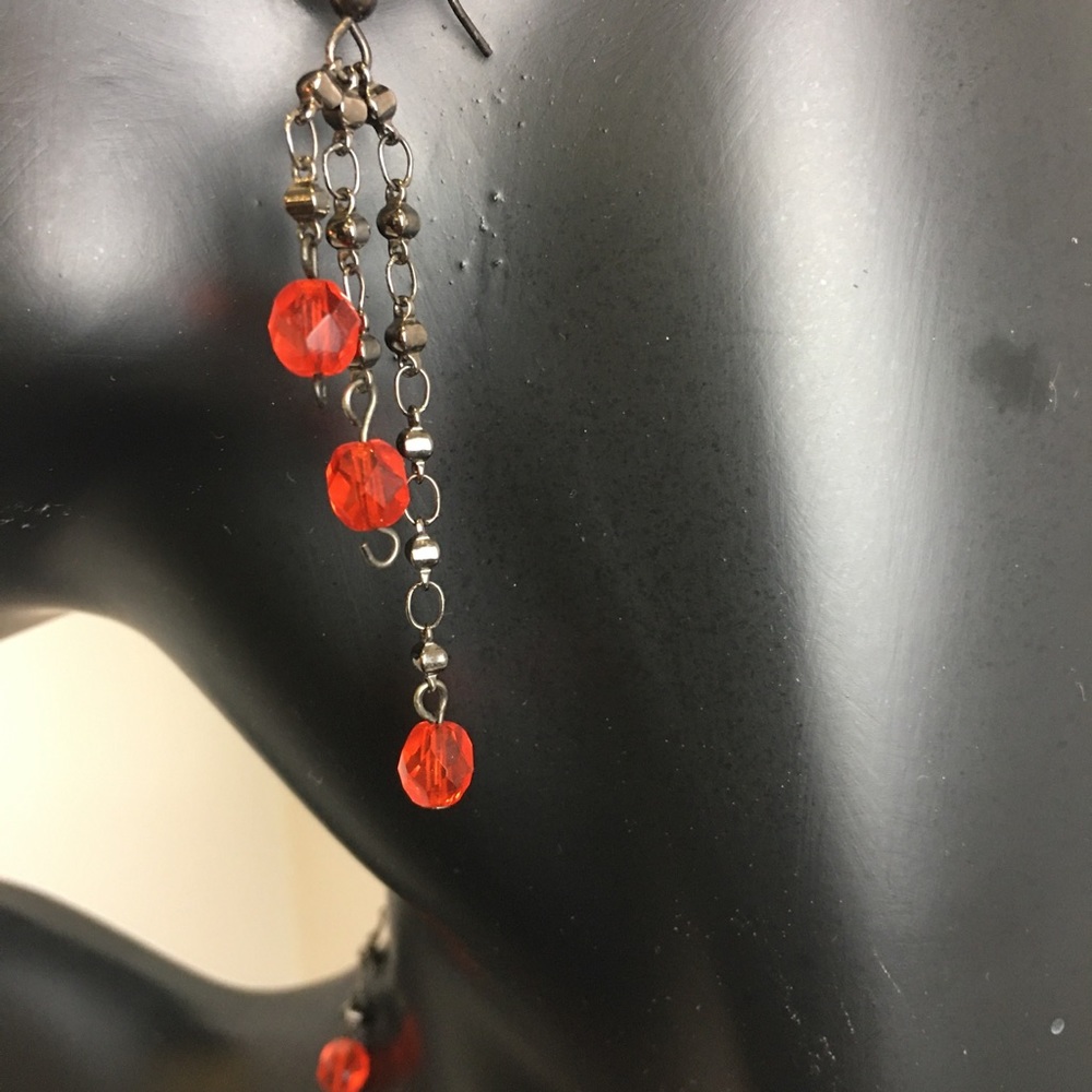 Gun Metal Red Faceted Crystal Glass Beads with Chain 3 Drop Earrings Set - Picture 5 of 5
